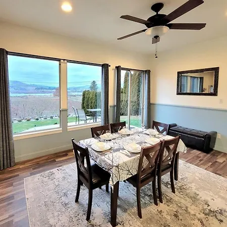Immaculate Home W/ Mtn And River Views! East Wenatchee Exterior photo